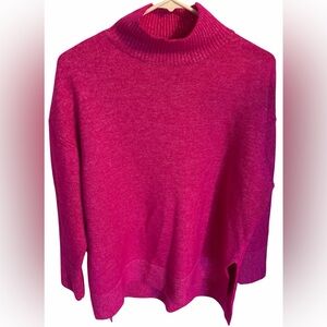 Sweater Express Women’s Size Medium NWT